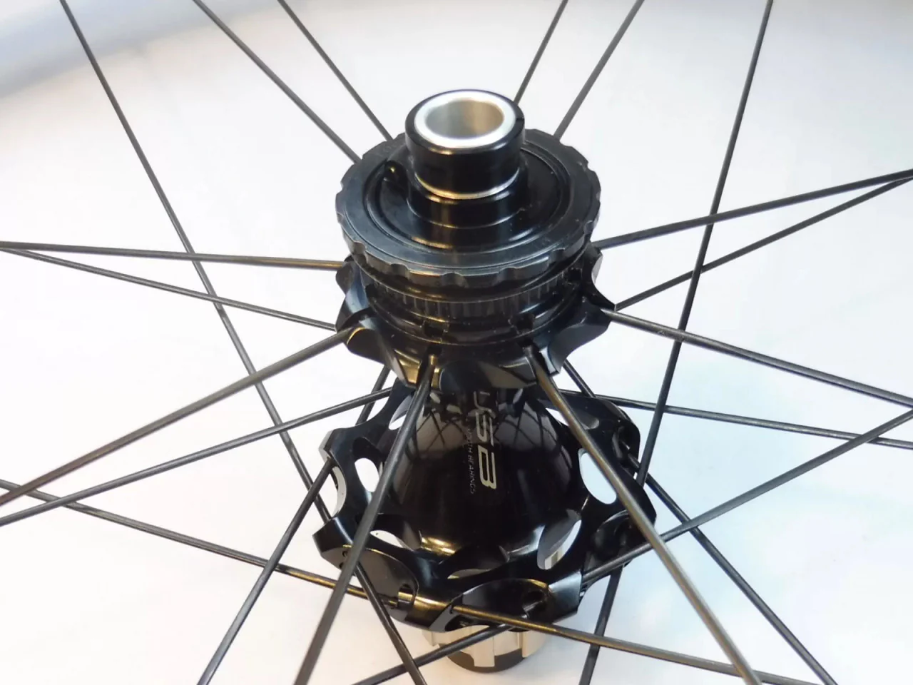 Campagnolo Bora WTO 45 Disc Brake 2-Way Road Carbon Wheelset - WH20-BOWTODFR45DK - Image 2