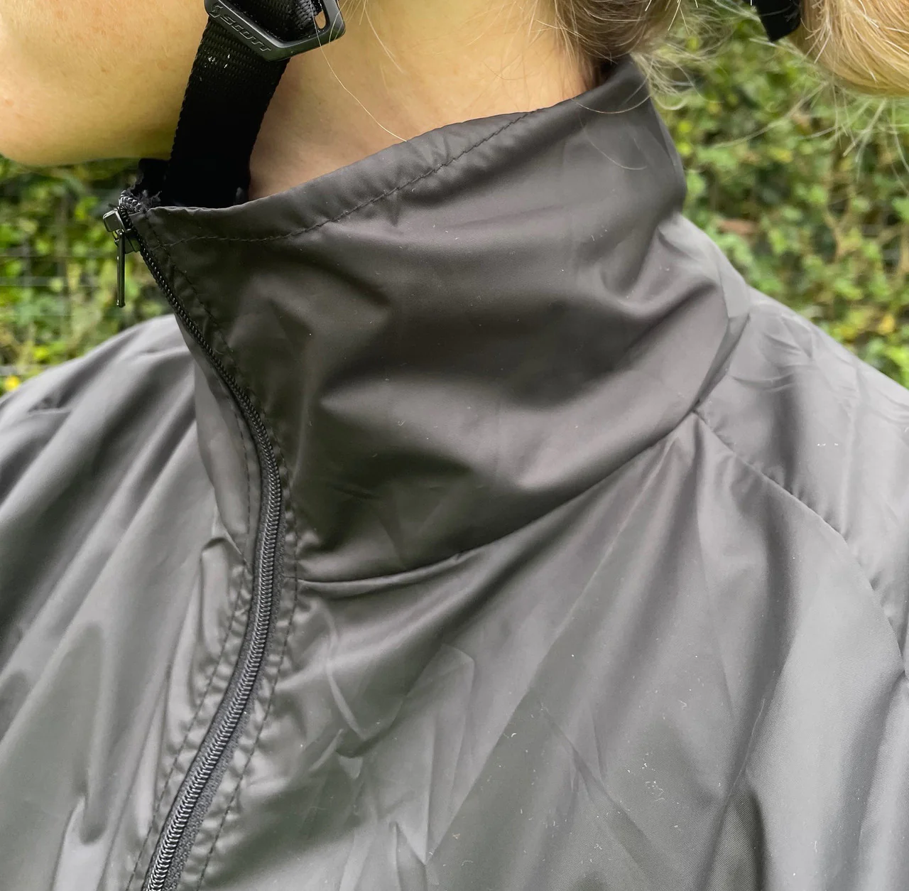 HUDS Super Waterproof Packable Lightweight Unisex Jacket 140g - Image 9
