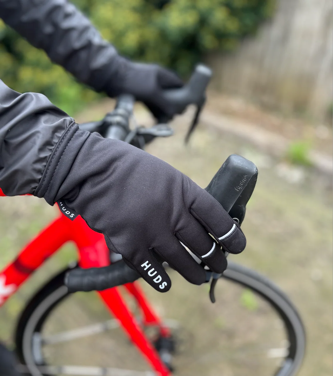 HUDS Water Resistant Cycling Winter Gloves In Black or Fluro Yellow - Image 6