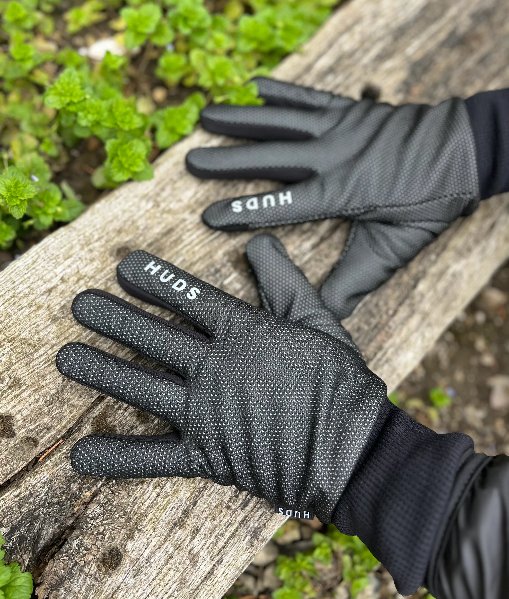 HUDS Wind Stop Thermal Lined Lightweight Warm Cycling Winter Gloves - Image 13