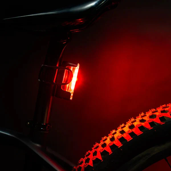 Lezyne Strip Drive 300+ USB-C Charging Waterproof Rear Light - Image 3